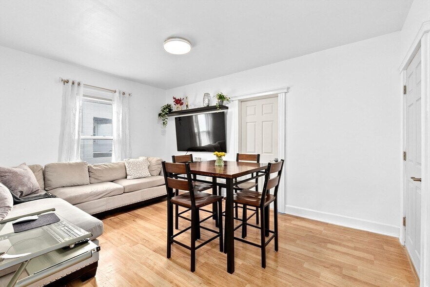 Building Photo - 345 Lowell St