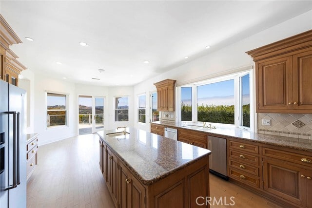 Building Photo - 12 San Remo