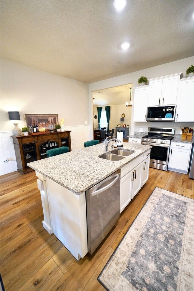 Building Photo - Upgraded Single-Story Home in the Desirable Vista Ridge Subdivision - Realtor Commission: $600