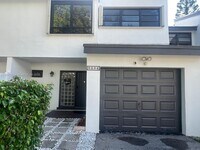 Building Photo - 9894 Fairway Cove Ln