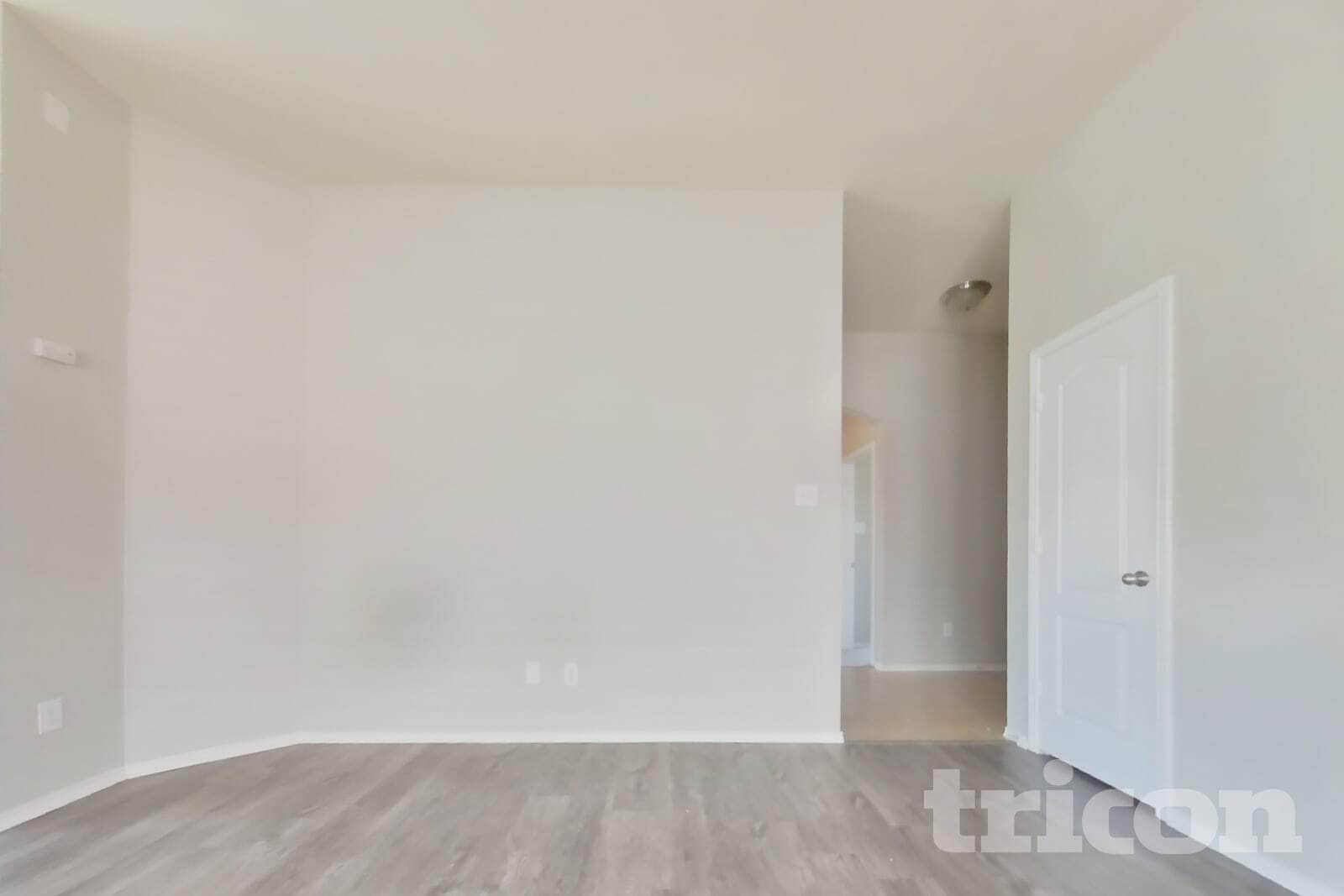 Building Photo - 6400 Stone Lake Dr