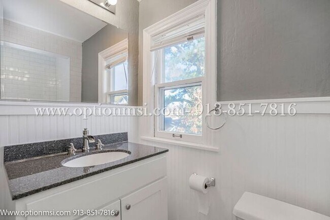 Building Photo - Rockhill Gardens Beauty-