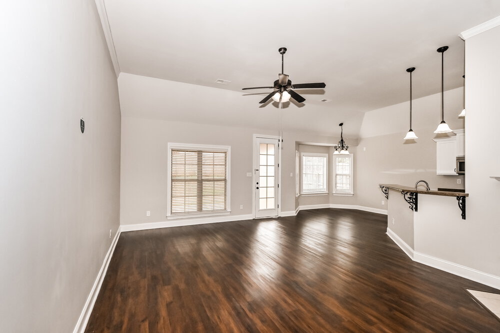 Building Photo - 13077 Mingus Ln