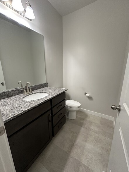 Building Photo - 4114 W Harmony Dr