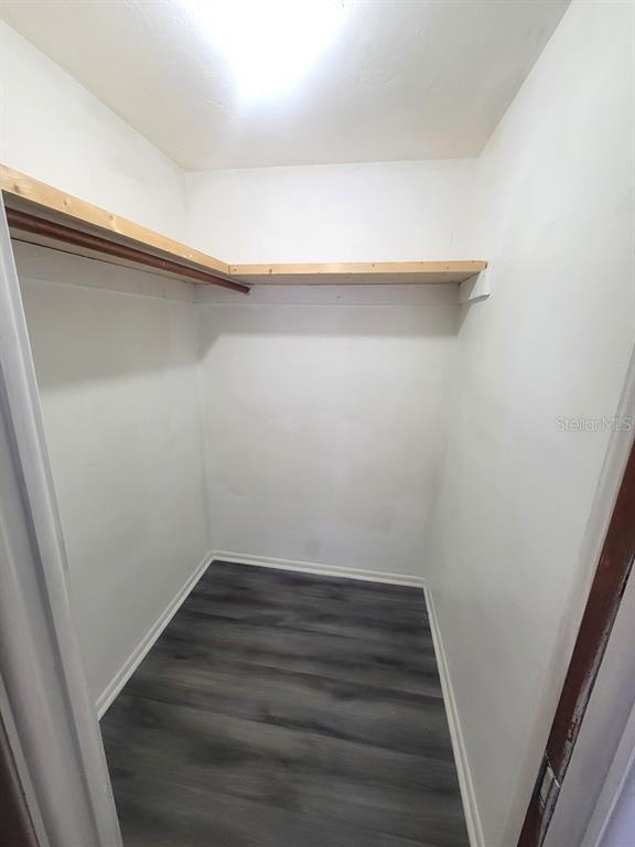 Building Photo - 10920 Oakdale Ave