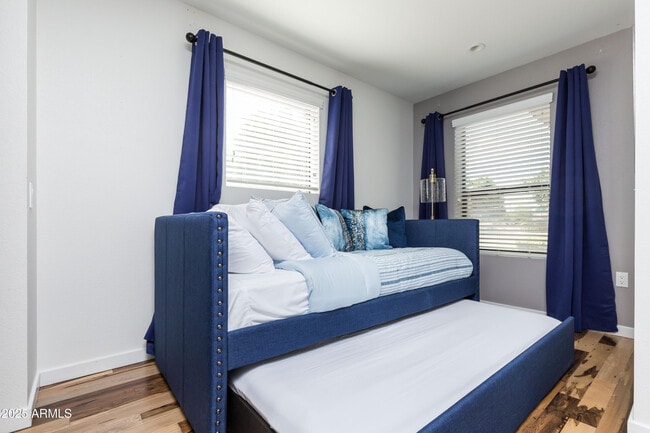 Building Photo - 6924 E Mariposa Dr