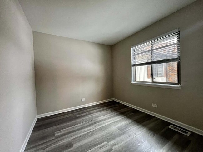 Building Photo - 7333 Winthrop Way