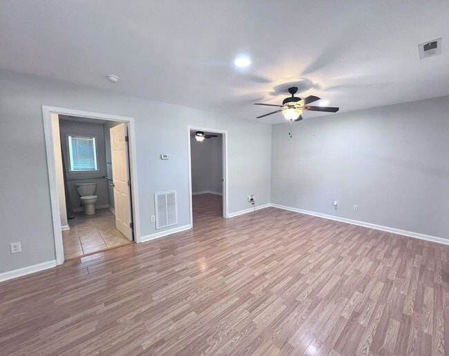 Building Photo - For Rent Davie County
