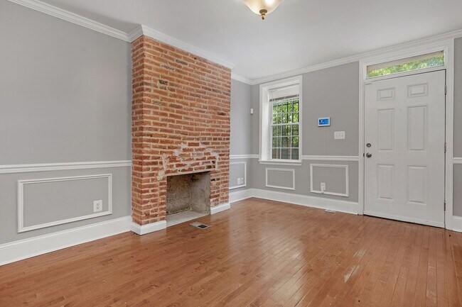 Building Photo - 104 S Carrollton Ave