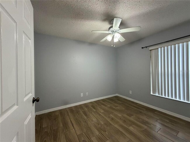 Building Photo - 13726 Meadowpark Ave