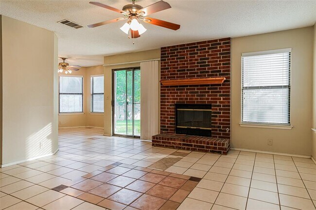 Building Photo - 2211 Rick Whinery Dr