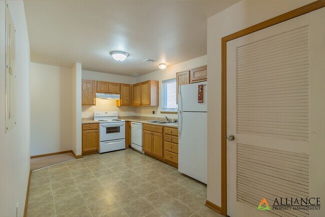 Building Photo - Vattier St. 928-30