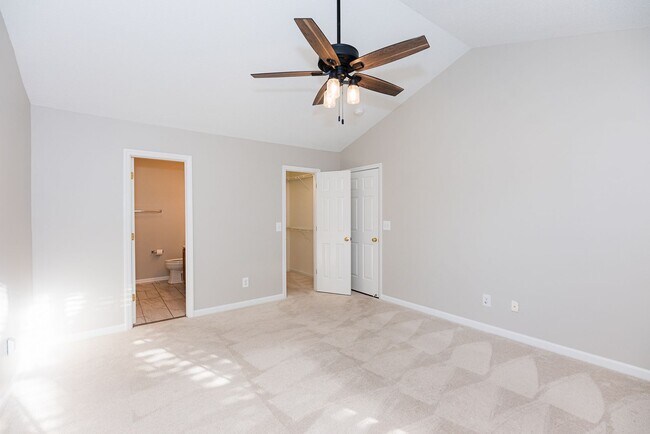 Building Photo - Charming 3Bed/2Bath house with 1 car garage in Greensboro