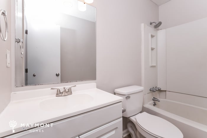 Building Photo - 406 Pine Run