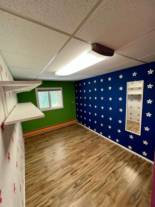 Building Photo - 4-Bedroom Home in Fairbanks | Fenced Yard,...
