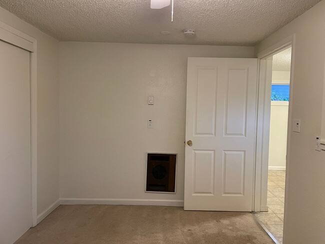 Building Photo - 1600 SE 168th Ave