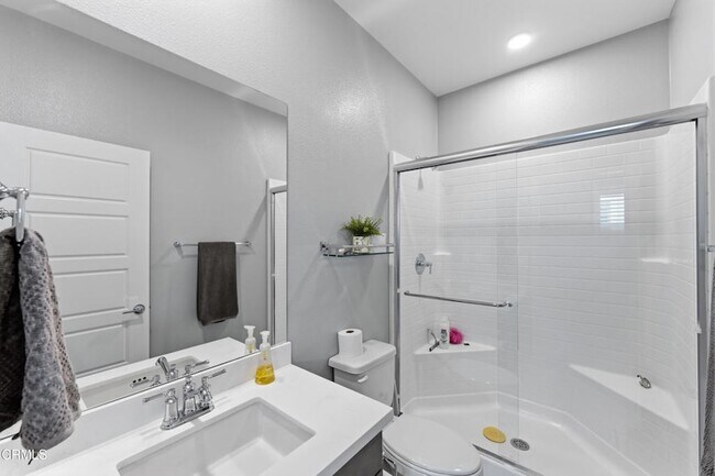 Building Photo - 643 Winchester Dr