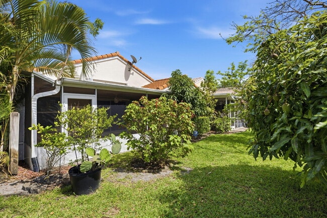 Building Photo - 3622 Coco Lake Dr