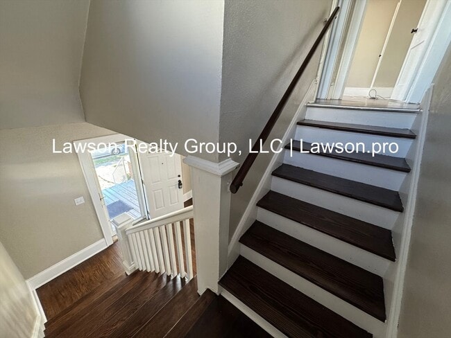 Building Photo - Updated Four Bedroom Home Close to Downtown Roanoke!