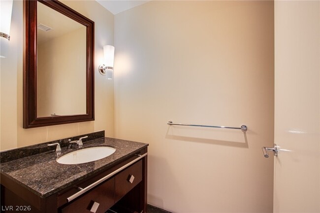 Building Photo - 2700 S Las Vegas Blvd