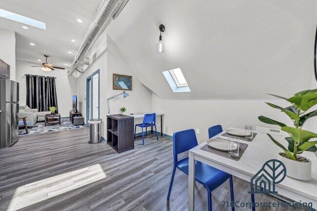 Building Photo - Furnished 2-Bedroom, 2-Bath Apartment near the Medical Campus
