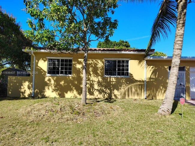 Building Photo - 1185 NW 134th St