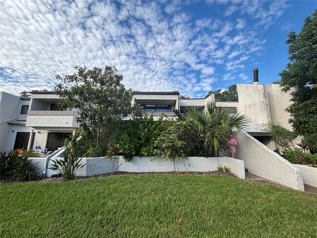Primary Photo - 4212 Fairway Cir