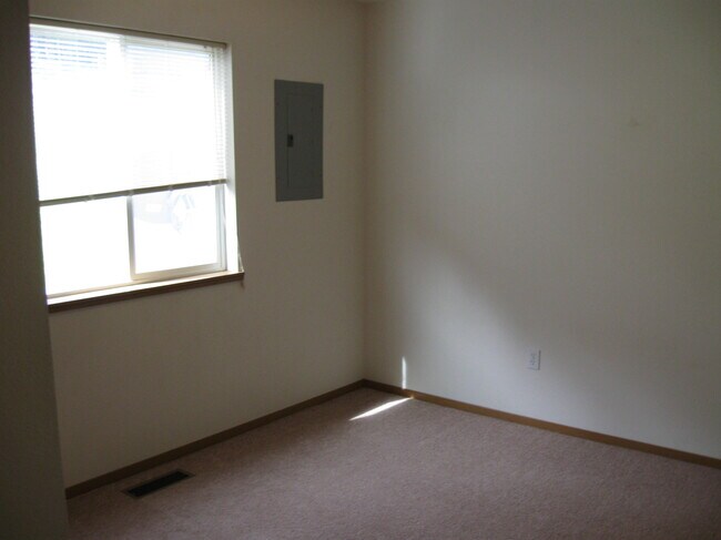 Building Photo - 7025 Freedom Ct