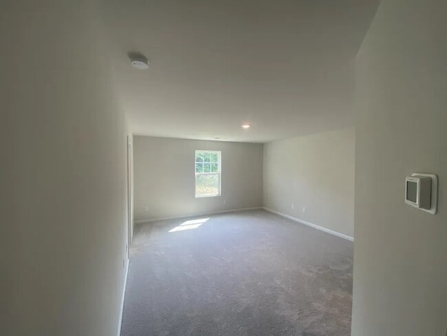 Building Photo - 1537 Woodhouse Dr