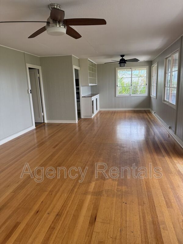 Building Photo - 1533 Pualele Pl