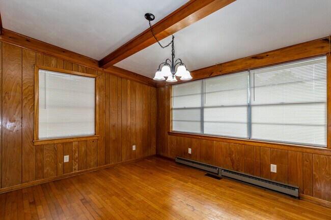 Building Photo - 630 Colonial Dr