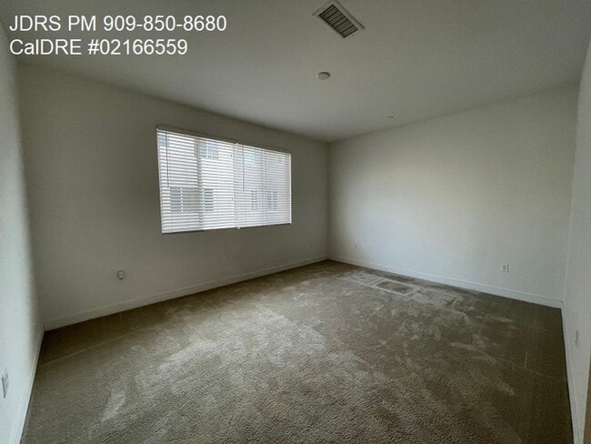 Building Photo - El Monte 2 Bedroom Townhome