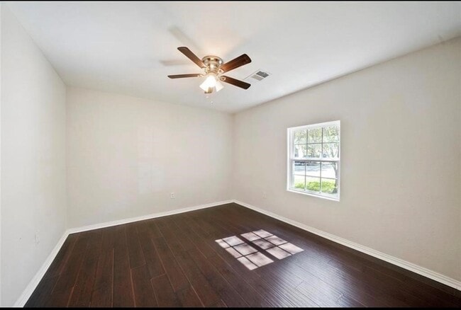 Building Photo - 6526 Westview Dr