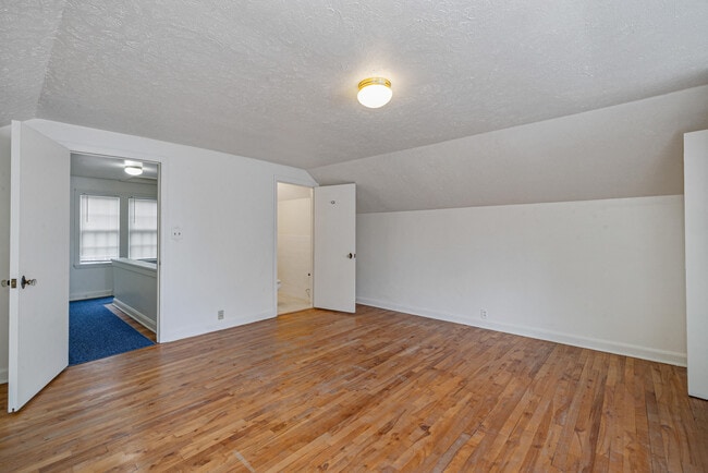 Building Photo - 5231 N Bay Ridge Ave