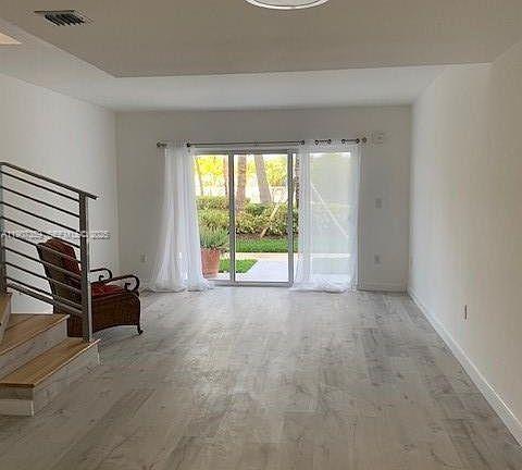 Building Photo - 881 Ocean Dr