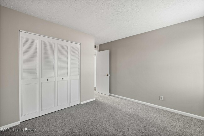 Building Photo - 815 Mt Tabor Rd