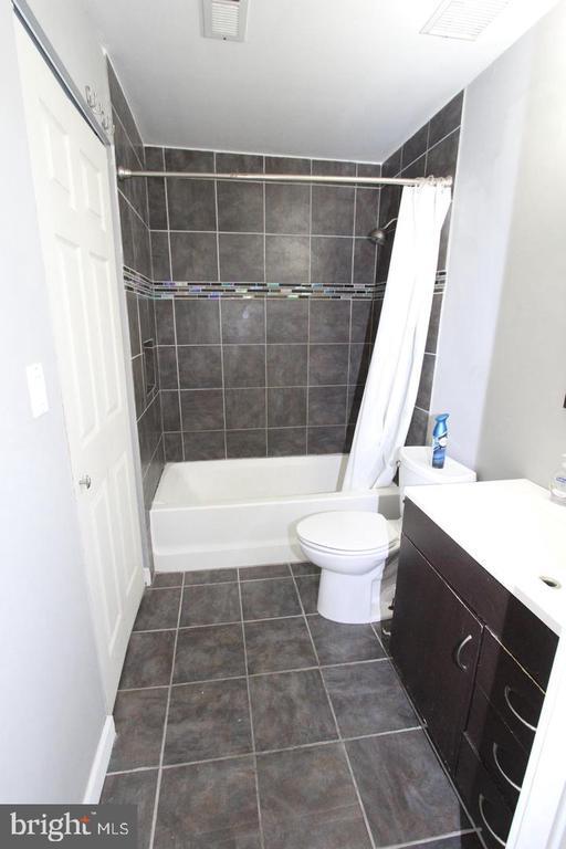 Building Photo - 604 Ravens Crest Dr