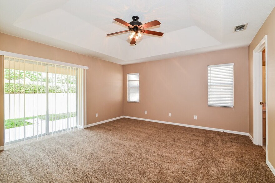 Building Photo - 1604 Silhouette Dr