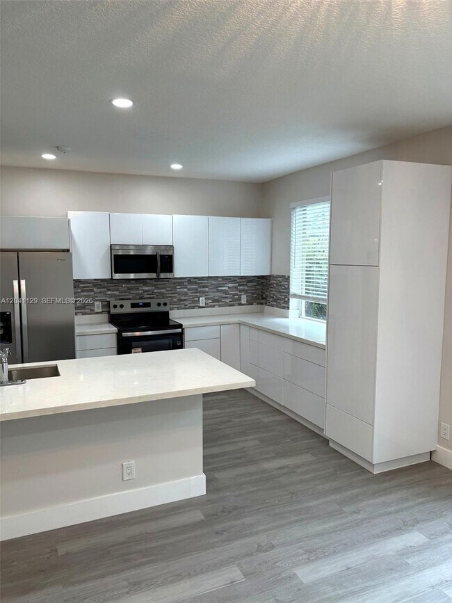 Building Photo - 1528 Salerno Cir