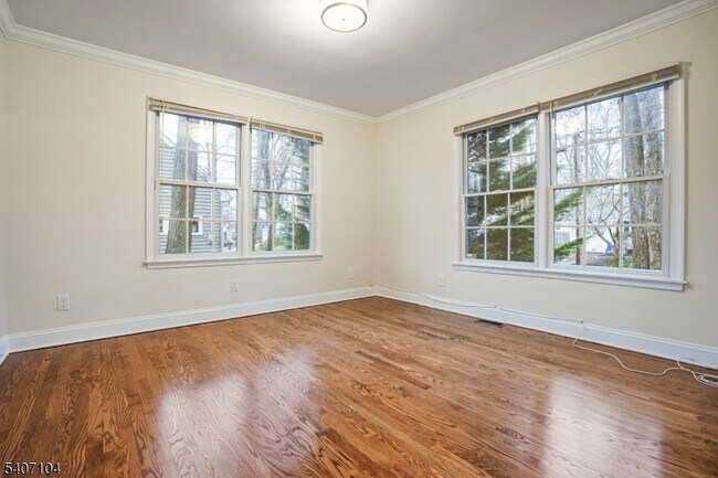 Building Photo - 2114 Elizabeth Ave