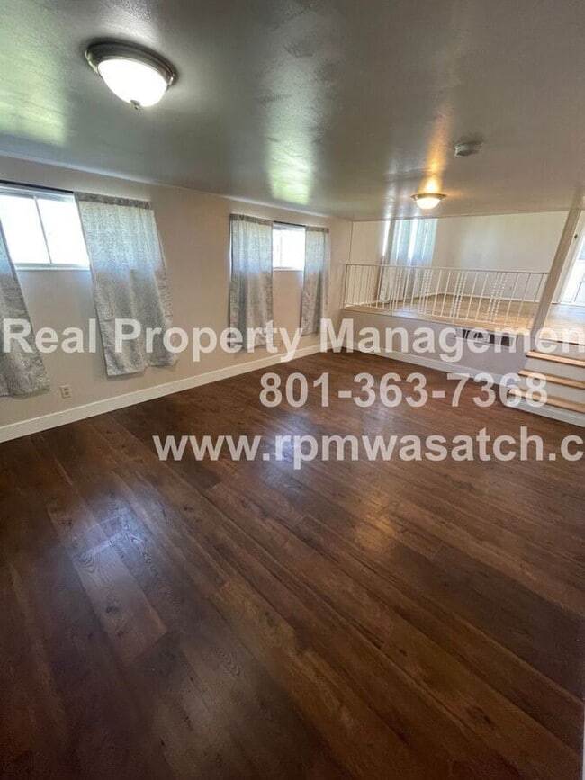 Building Photo - 1605 Manzanita Dr