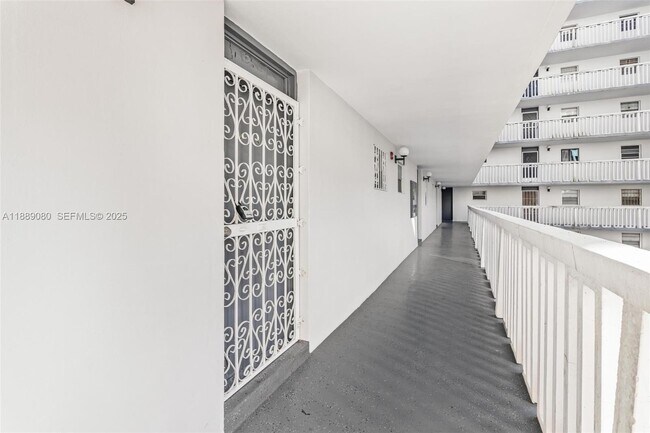 Building Photo - 15600 NW 7th Ave