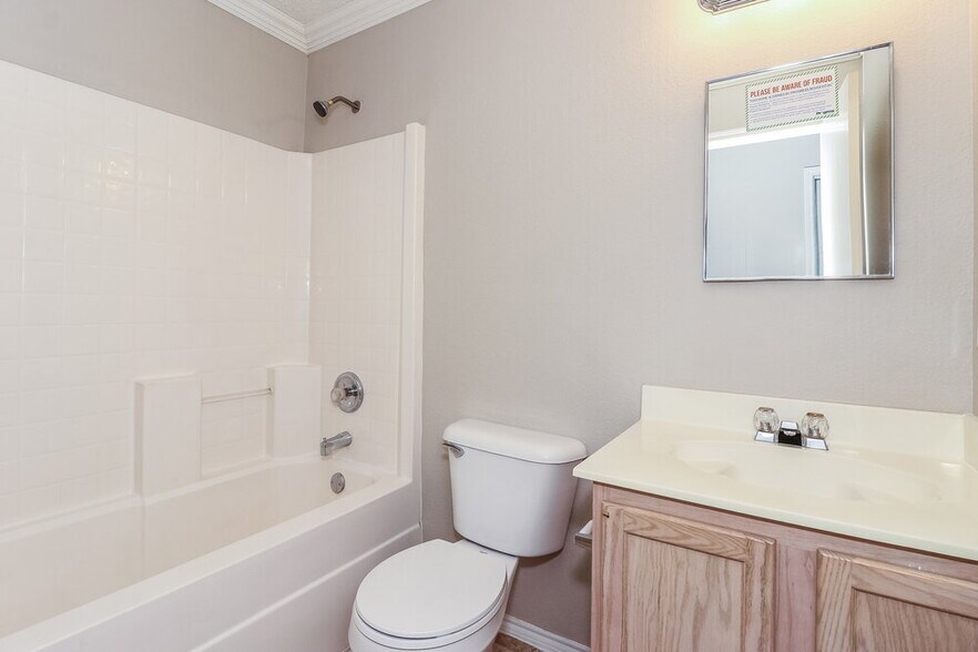 Building Photo - 4208 Hunters Creek Dr
