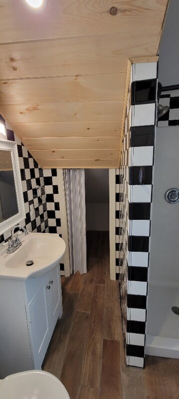 Building Photo - 513 Blue Eagle Ave