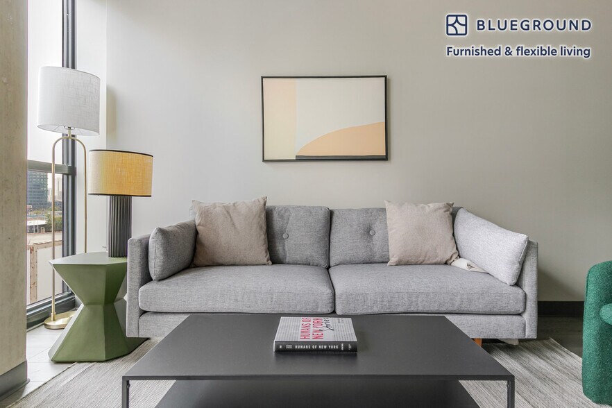 Building Photo - 180 N Ada St