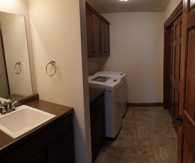 First Floor Laundry - 1728 Lily of the Valley Dr