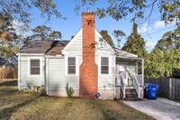 Building Photo - Beautifully Updated 2BR,2BA Single-Level Home $1650/mo rent***