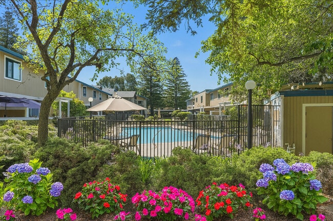 Building Photo - Redwood Landing