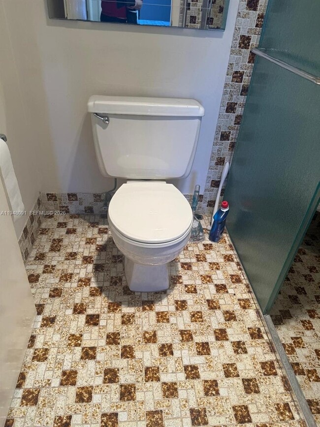 Building Photo - 412 Briarwood Cir