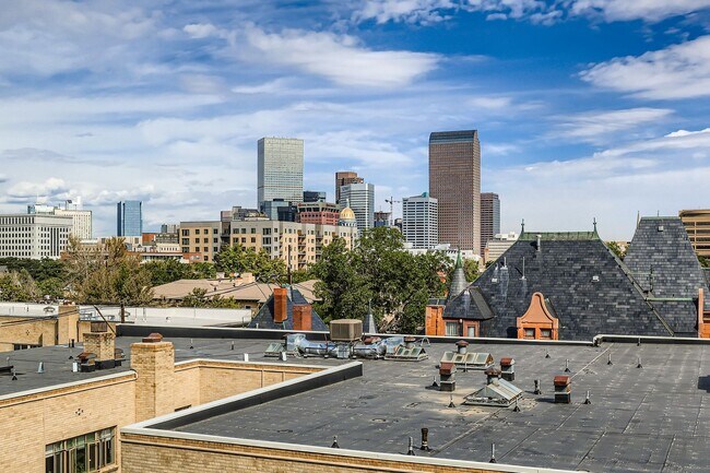Building Photo - Sunny 6th-Floor Condo at Penn Towers – Rig...